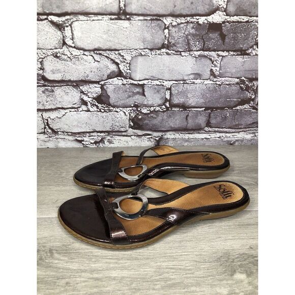 Sofft Brown Patent Leather Slides Low Hidden Heel Sandals Women’s Sz 9M US/40EU - Picture 1 of 16